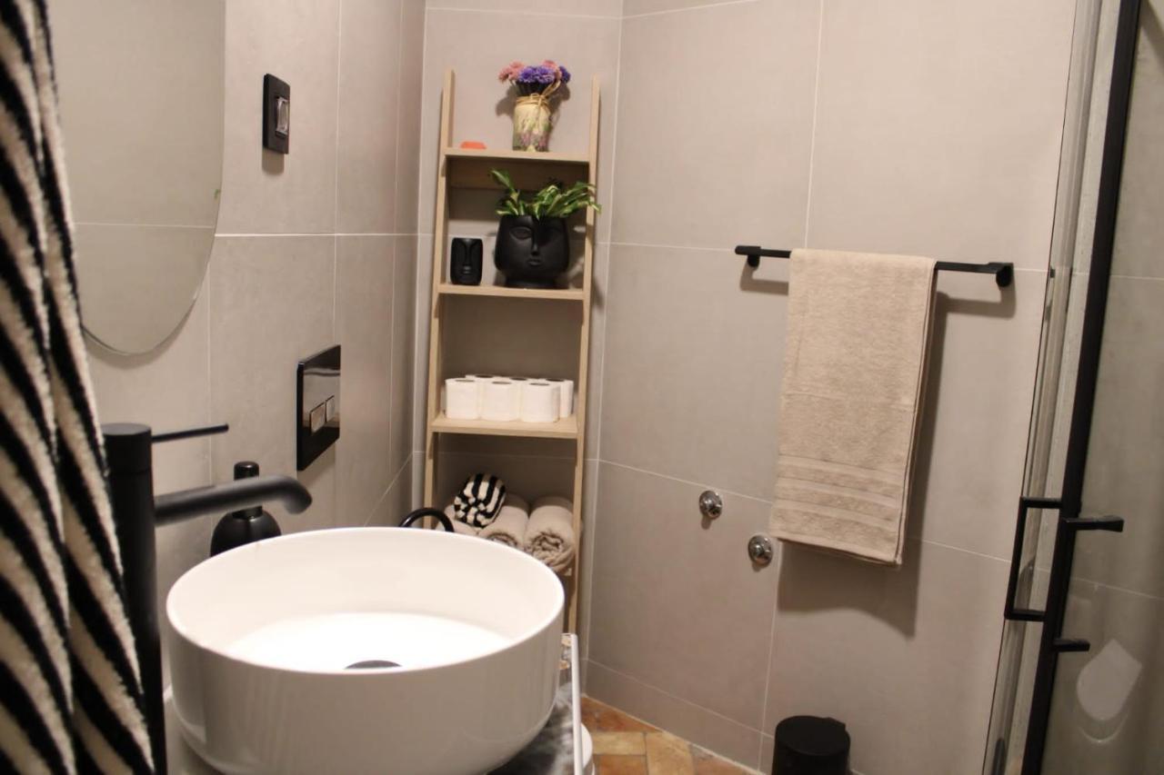 Apartment Garden Center *