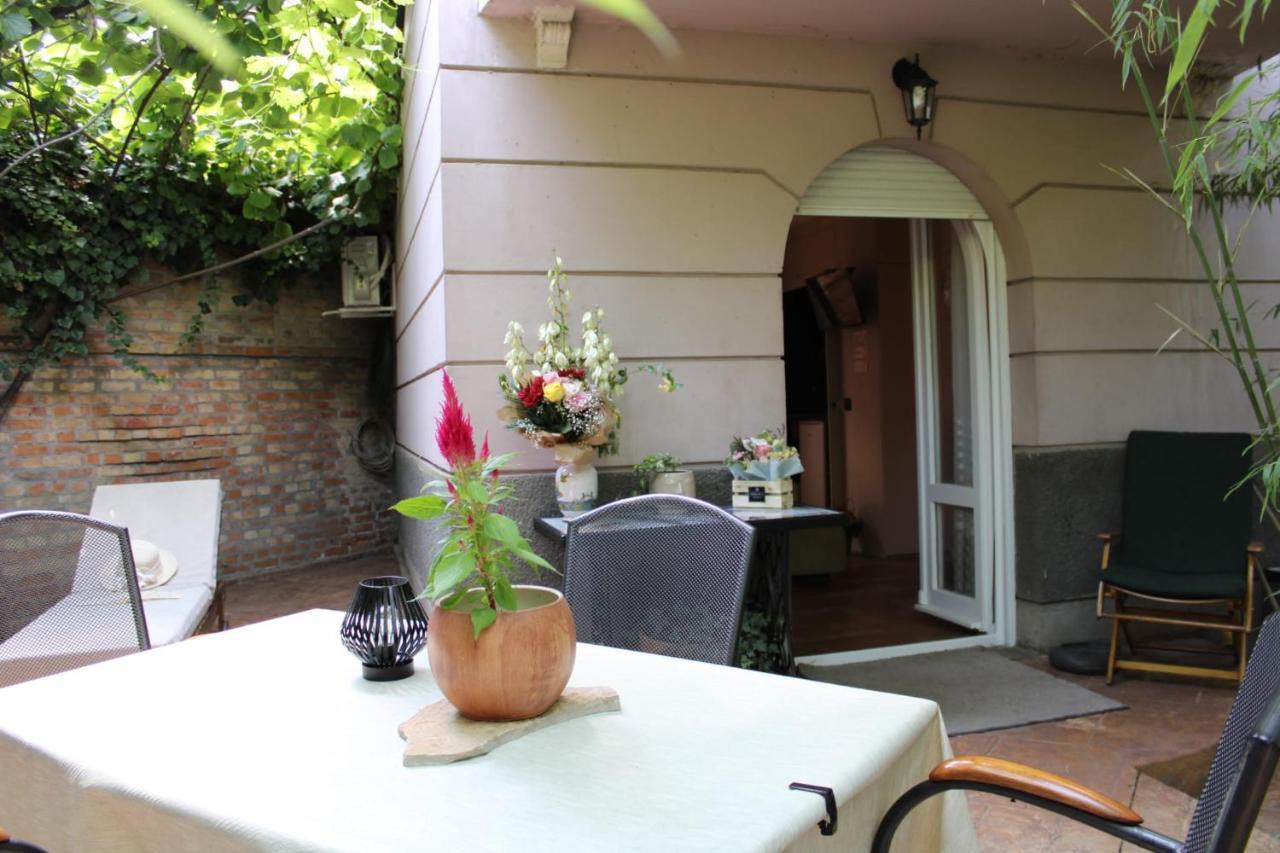 Apartment Garden Center *